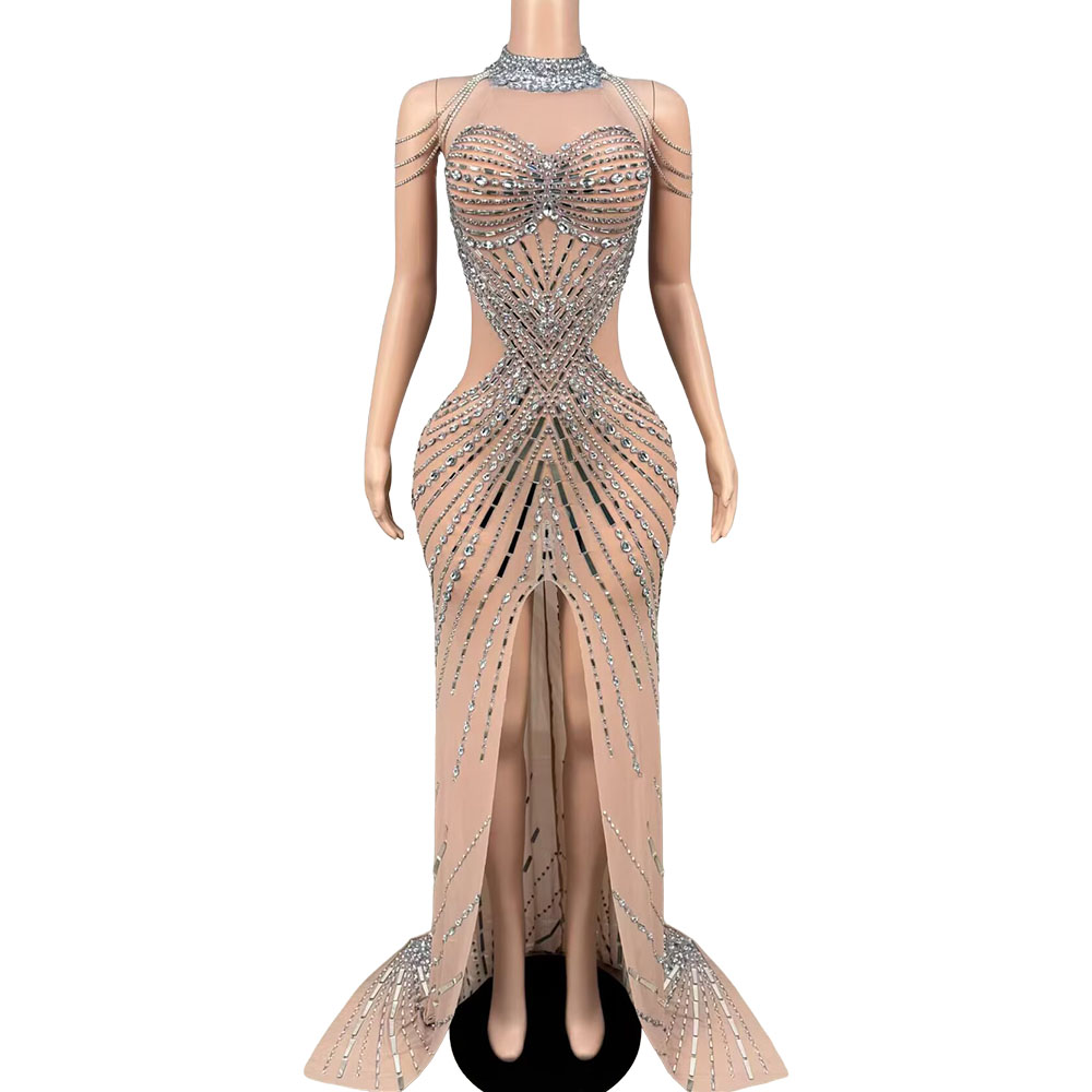 Women Fashion Photoshoot - Abito Lungo di Lusso con Strass