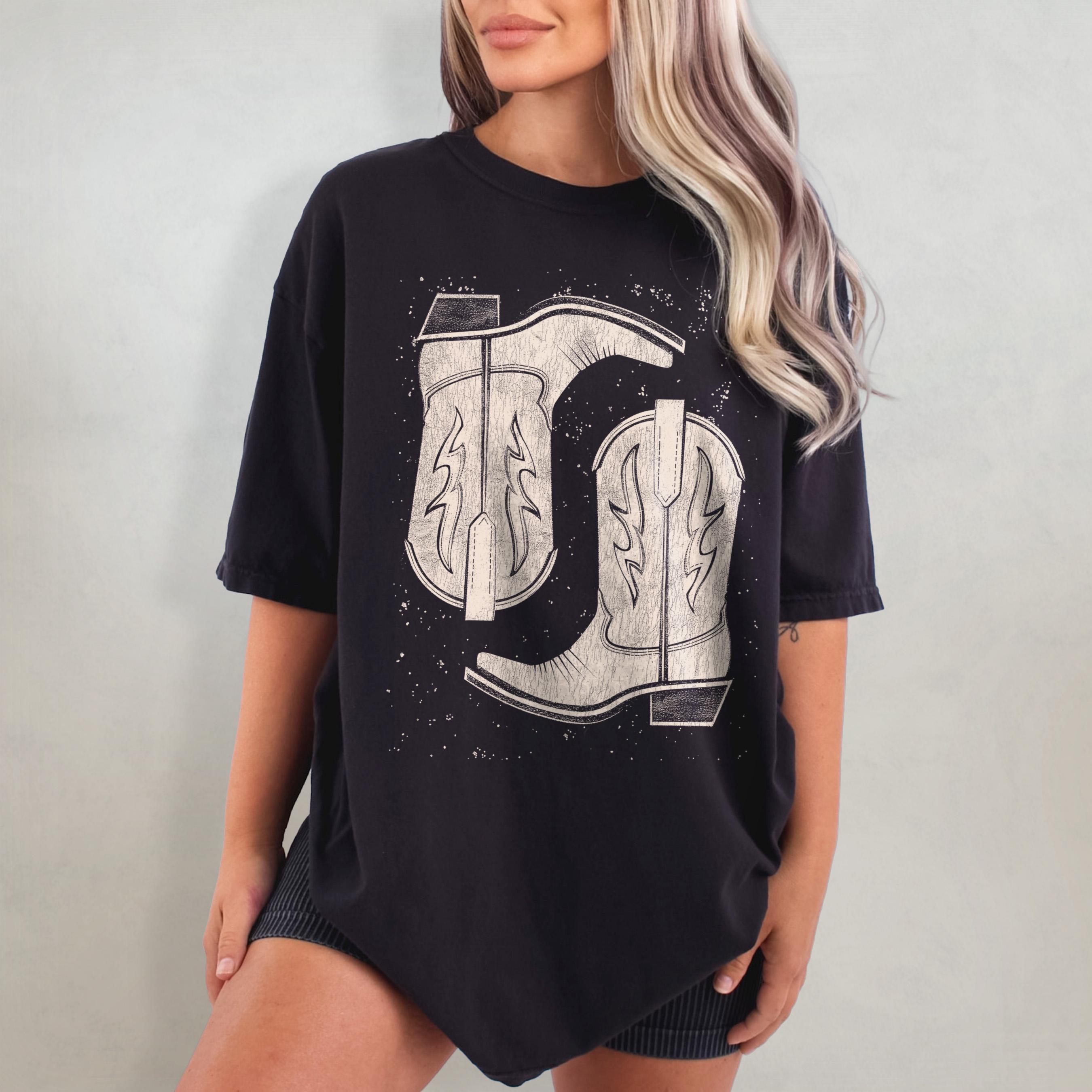T-shirt con Stampa Stivali da  - Women'S Fashion Trends 2026 Spring Summer recensione e prezzo