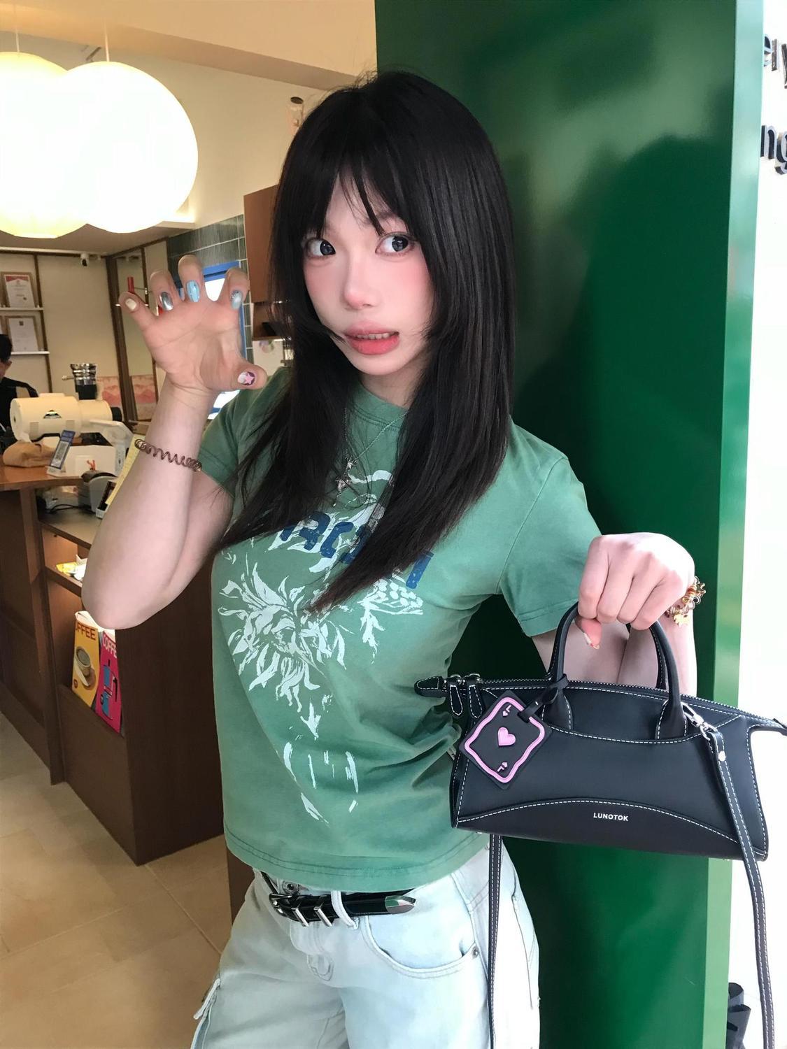 Onalippa 2026 T-shirt a manich - Women'S Fashion Trends 2026 Spring Summer recensione e prezzo