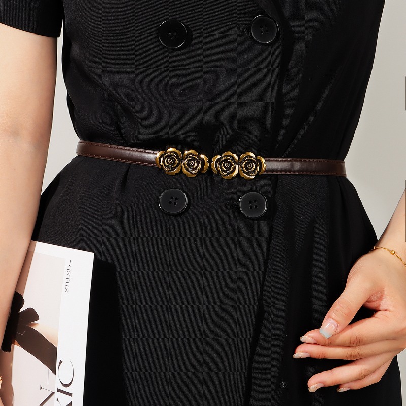 Cintura Sottile in Pelle Elast - Women'S Fashion From The 60S recensione e prezzo